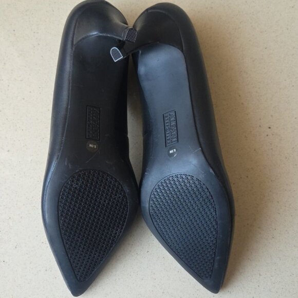 ❤️NWOT❤️Alfani Black Pointed Toe Heels - Picture 6 of 7